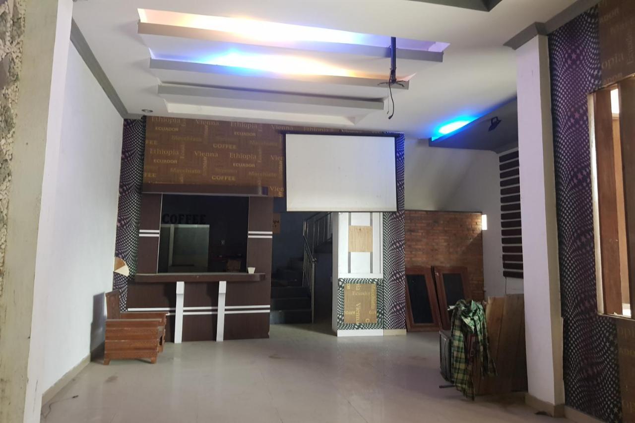 Oyo 91647 Sanina Residence Pematangsiantar Esterno foto