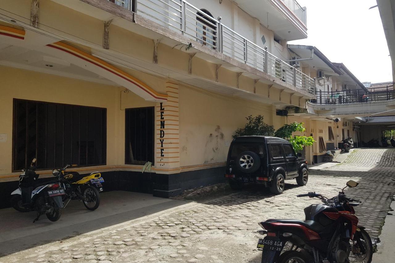 Oyo 91647 Sanina Residence Pematangsiantar Esterno foto