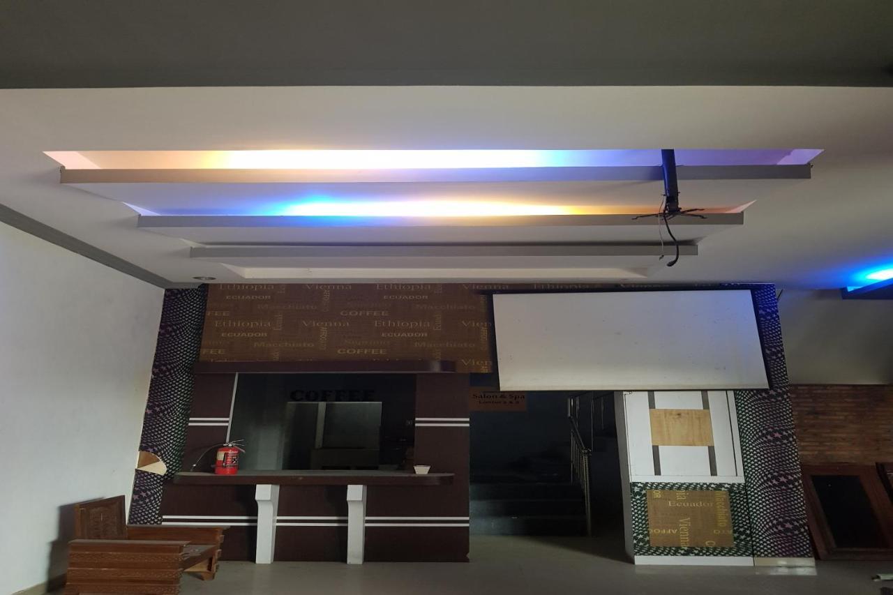 Oyo 91647 Sanina Residence Pematangsiantar Esterno foto